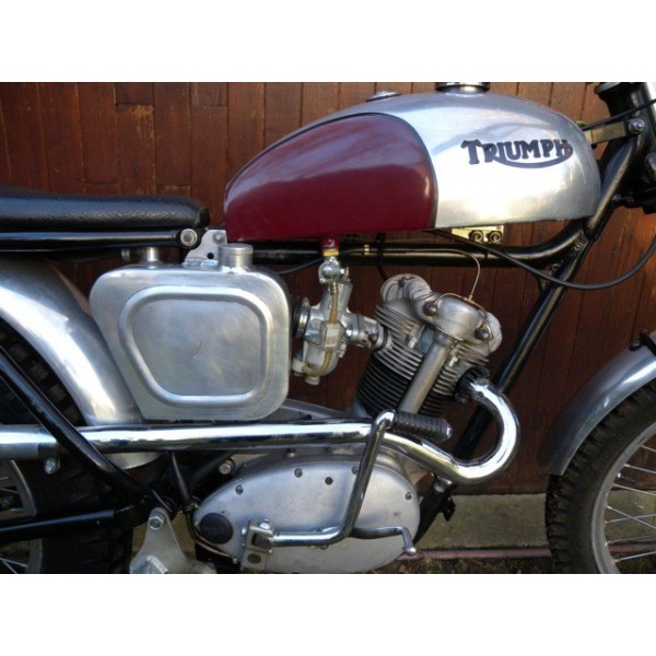 TRIUMPH Cub 200