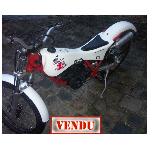 Honda 200 TLR avec carte grise normale.